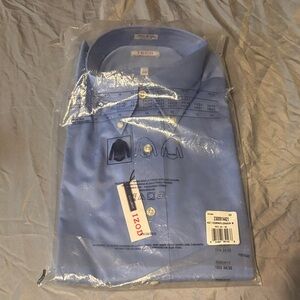 Izod Light Blue Men's Dress Shirt - Button Front